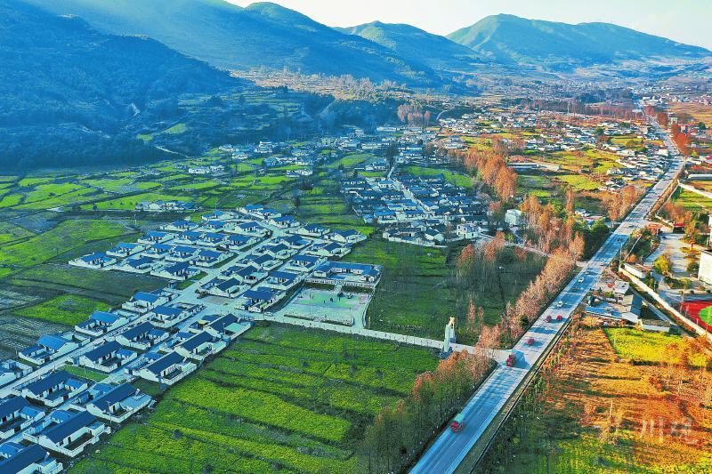 拼搏奋进七十载 凉山大地越千年 第 3 张