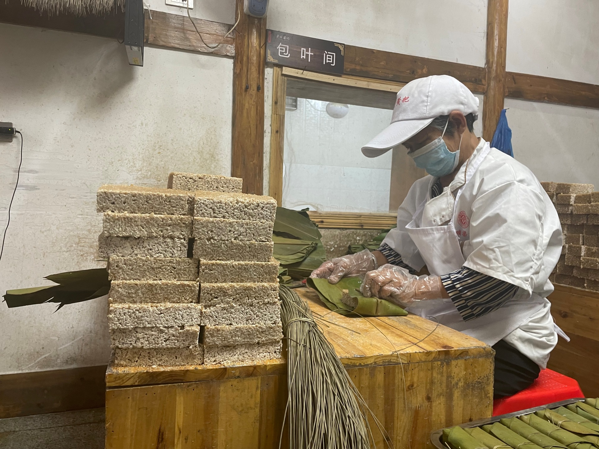 合江县尧坝镇：逛古镇品美食，香绵软糯黄粑甜 第 2 张