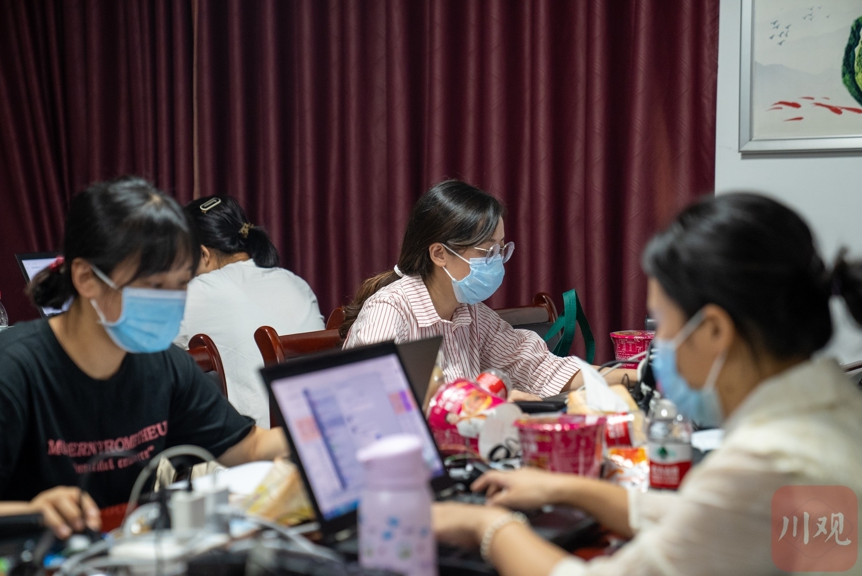 2100万人同舟共济 成都重拾大城烟火——成都市抗击新型冠状病毒肺炎疫情观察 第 4 张