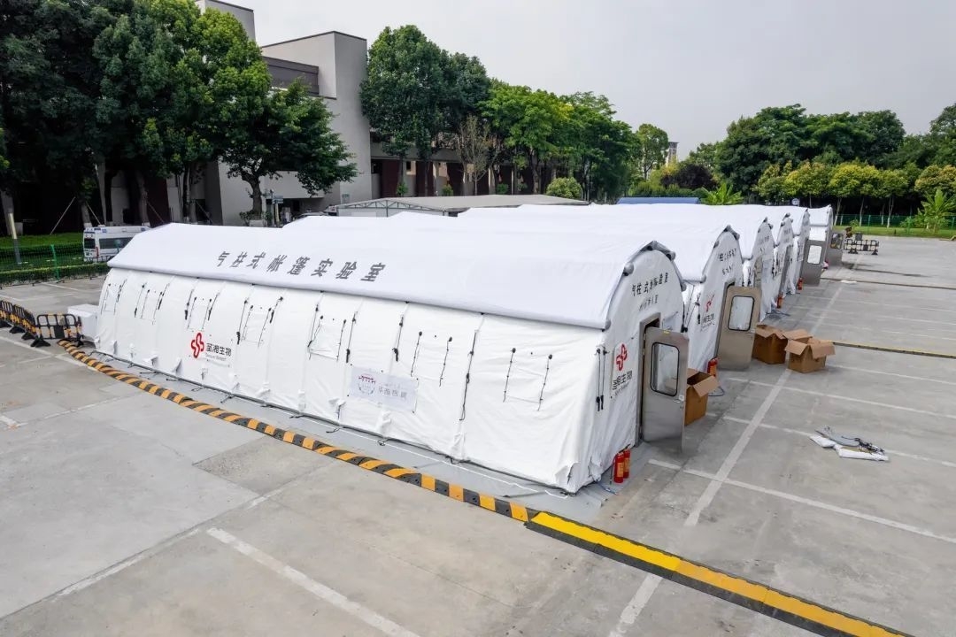 2100万人同舟共济 成都重拾大城烟火——成都市抗击新型冠状病毒肺炎疫情观察 第 5 张