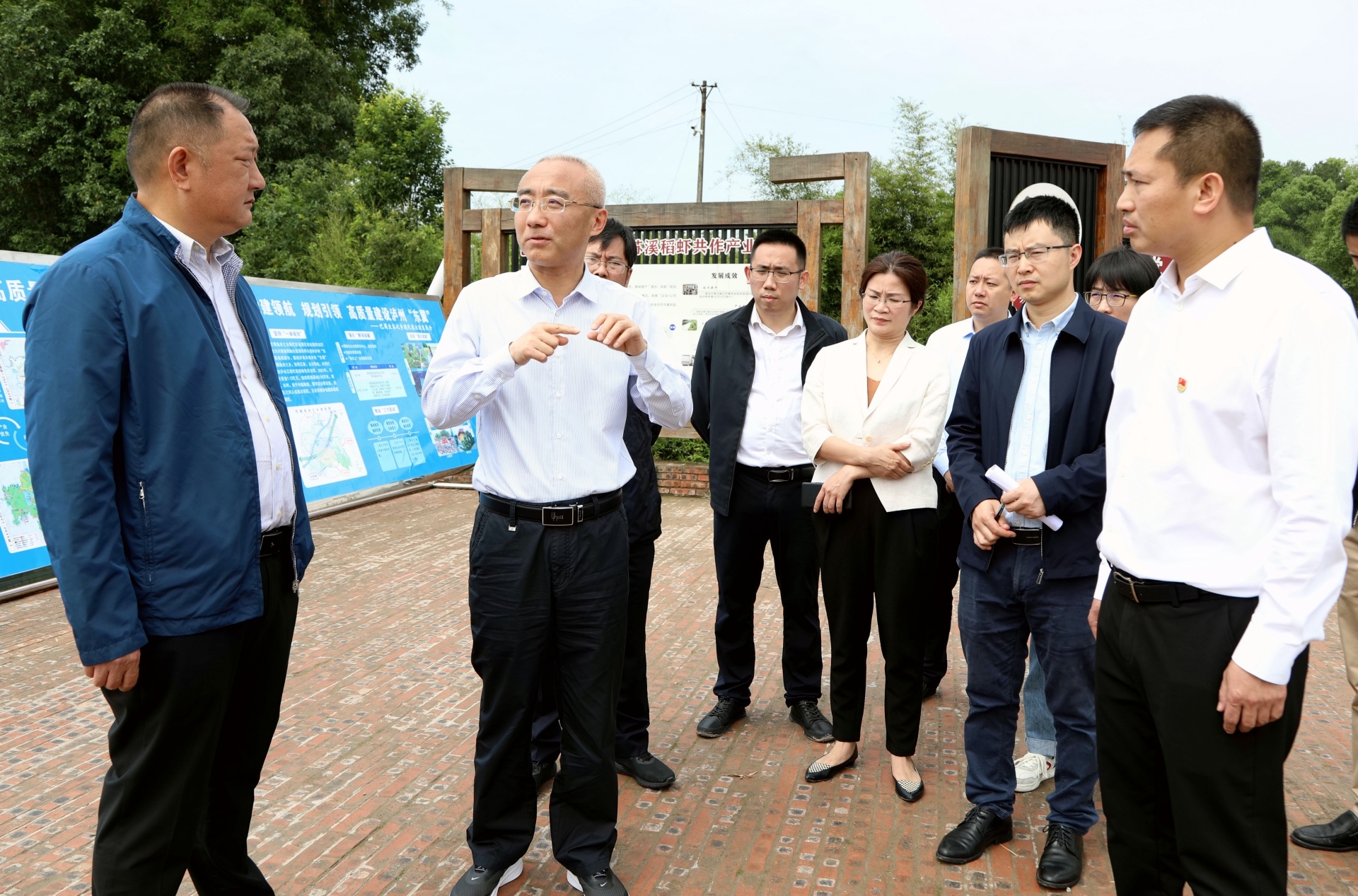曹斌到合江县调研片区党建和村集体经济工作 第 3 张