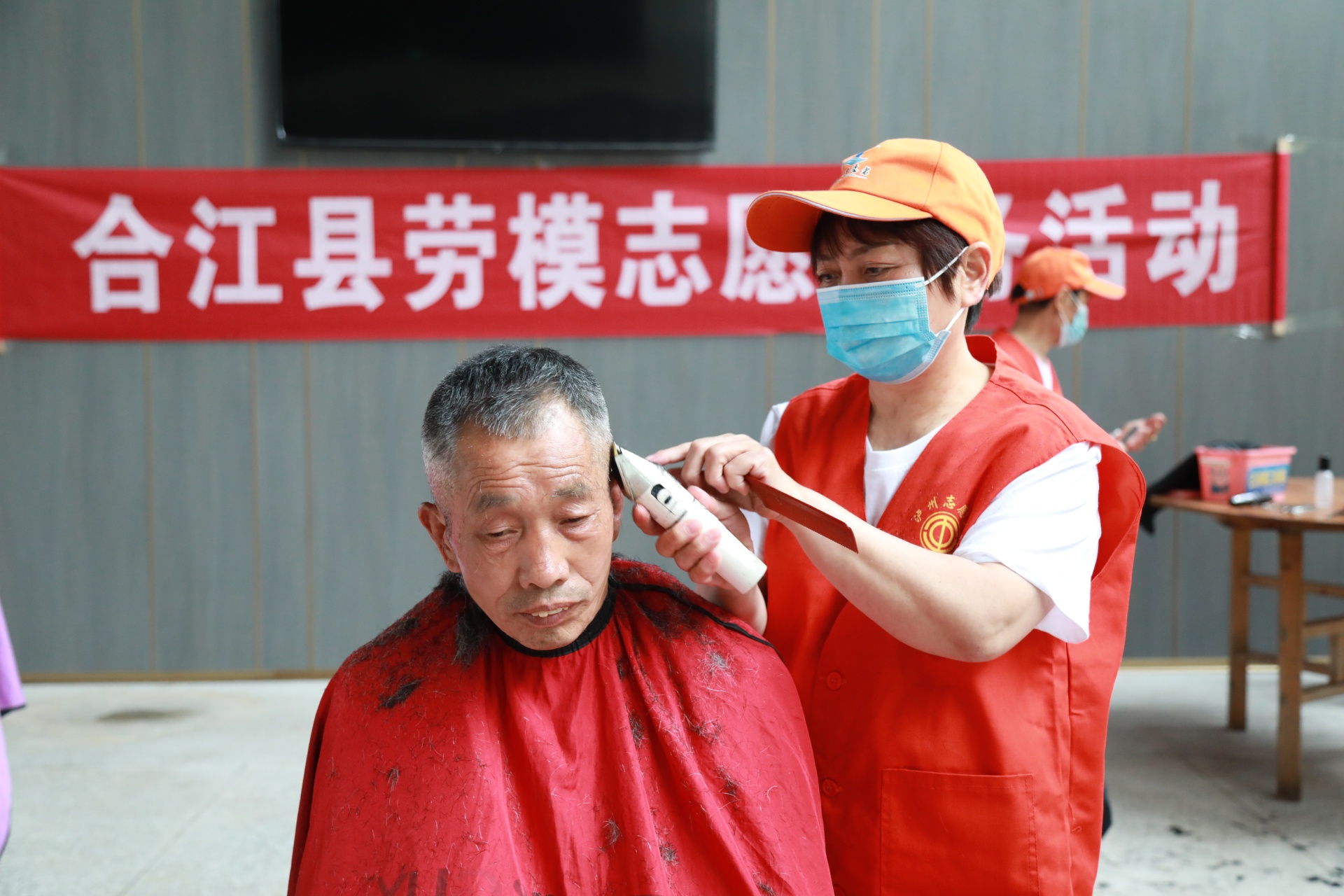 【民心守护】合江：劳模志愿服务进企业，为工人解决“头”等大事 第 5 张