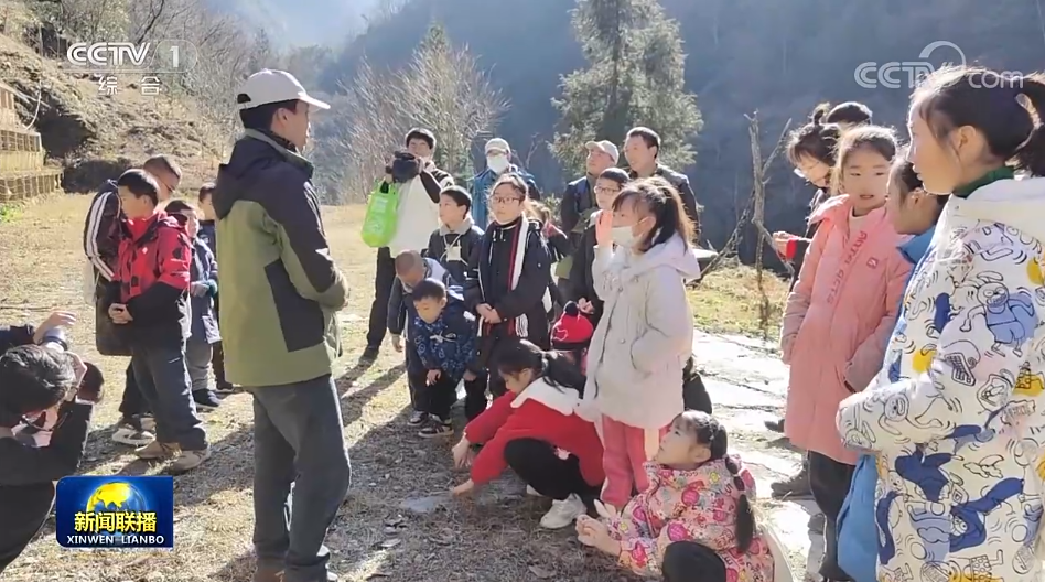 央视联播丨新春走基层：关坝村的“甜蜜事业” 第 7 张