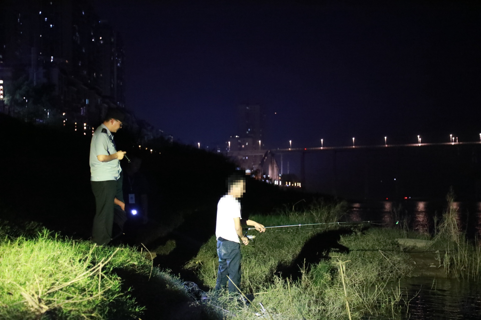 合江县多部门联合守好“护渔”线 第 4 张