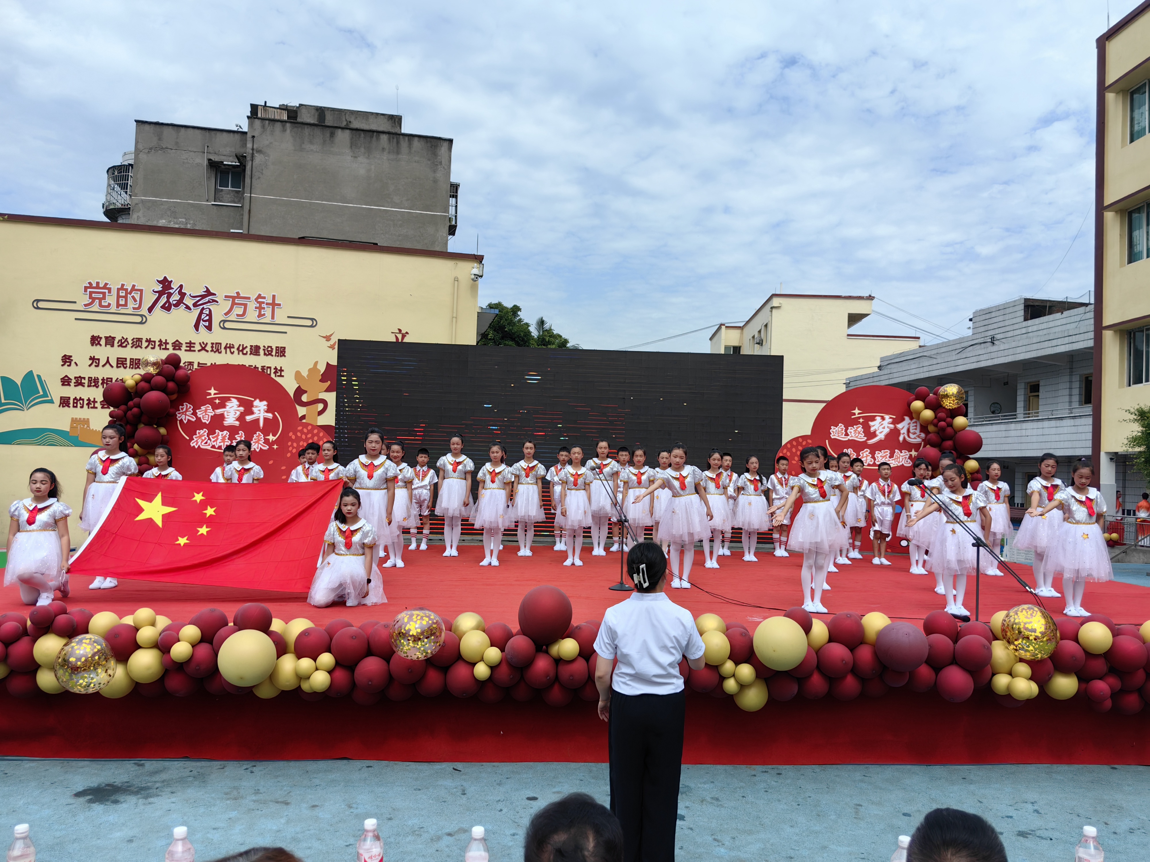 “小课桌?大爱心”捐赠仪式走进合江县白米镇 第 3 张